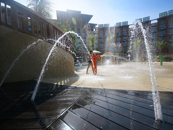 ground-spray-waterplay ground-spray-waterplay
